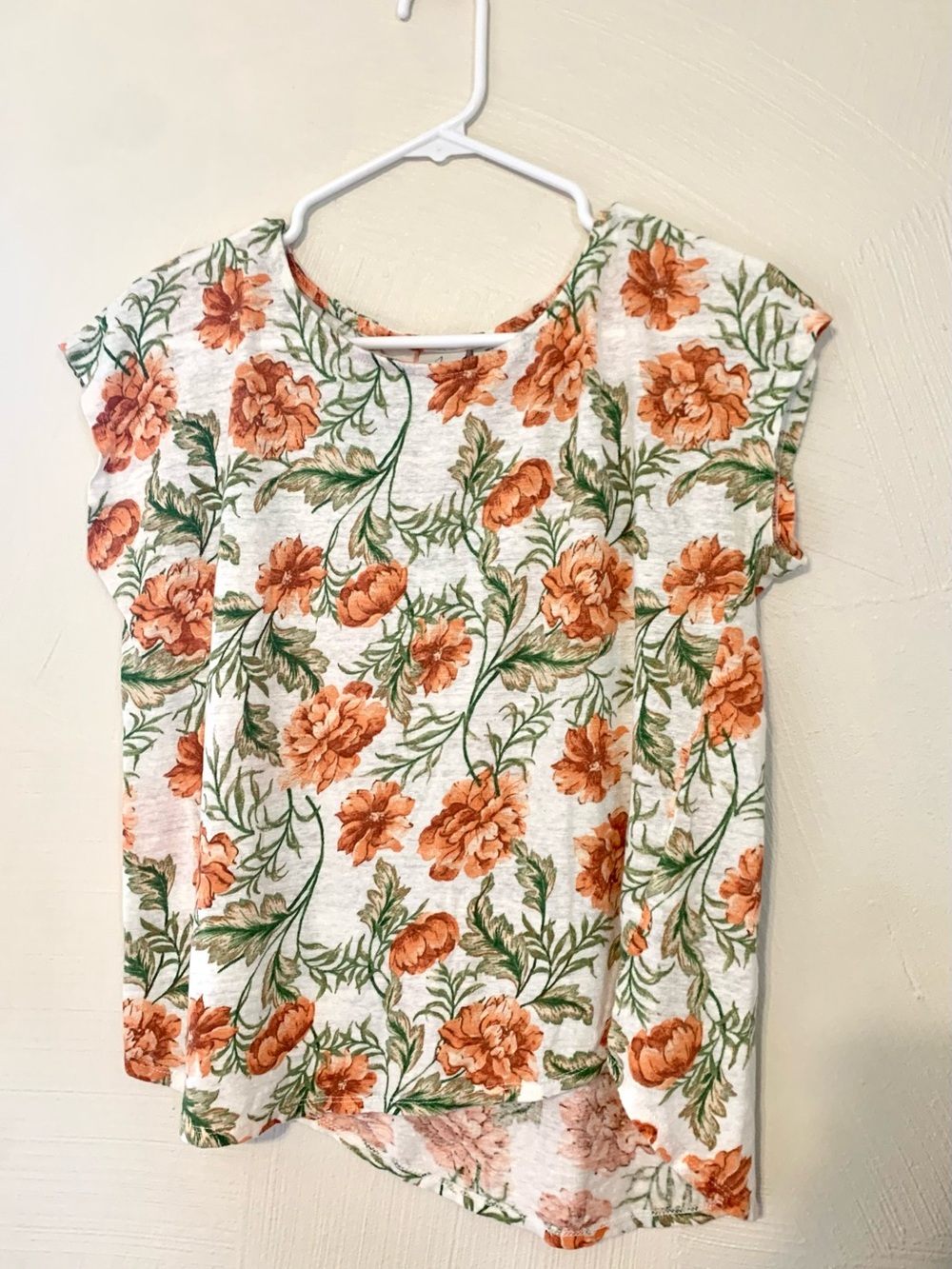 Joie 100% Linen Floral Flowy Top. Large